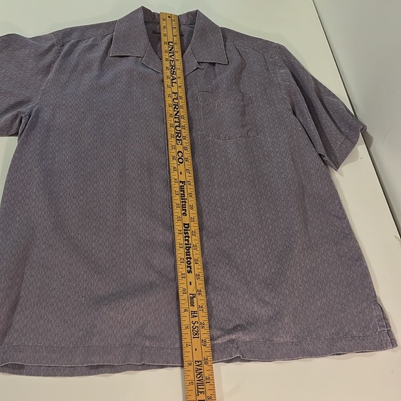 Tommy Bahama Button Down Short Sleeve Camp Shirt Sz Medium Plum - Picture 11 of 11